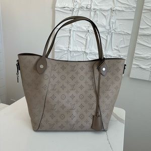 Louis Vuitton Hina MM Mahina Tote